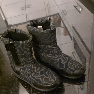 Stylish Black Camouflage Ankle Boots